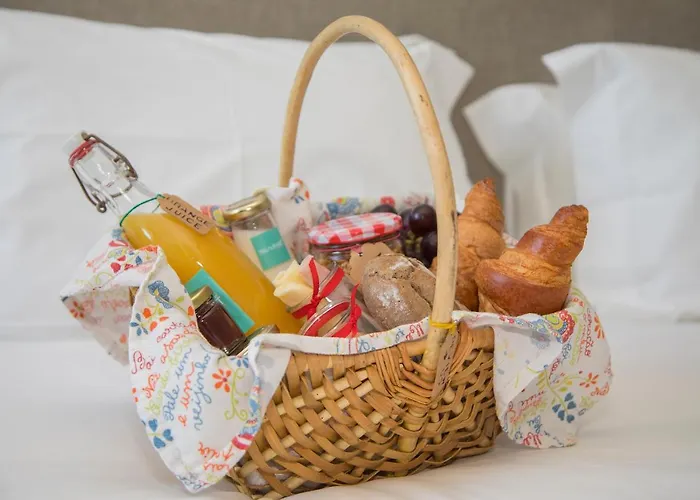 Liiiving In | Luxury Boutique * Porto