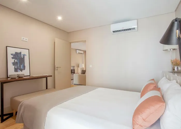 Liiiving In | Luxury Boutique * Porto