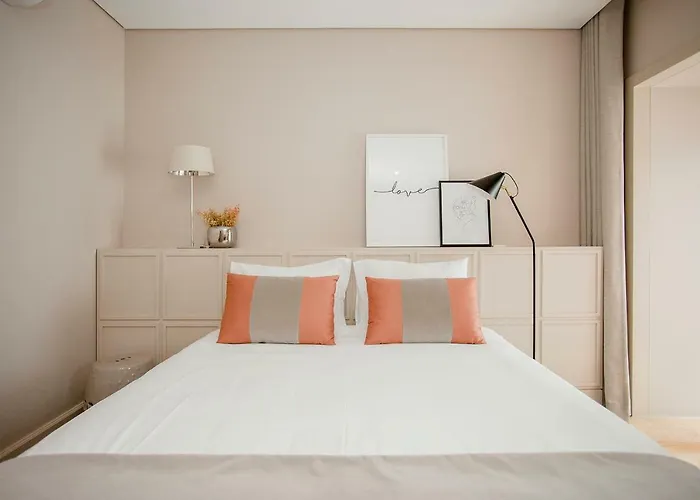 Liiiving In | Luxury Boutique * Porto