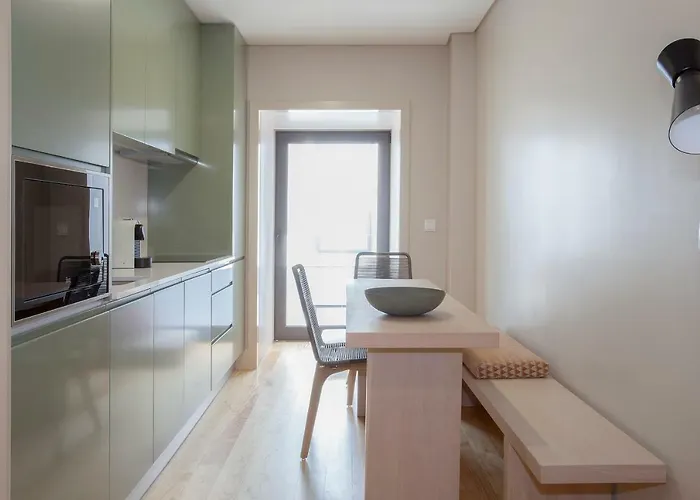 Liiiving In | Luxury Boutique *