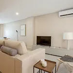 아파트 Liiiving In | Luxury Boutique *